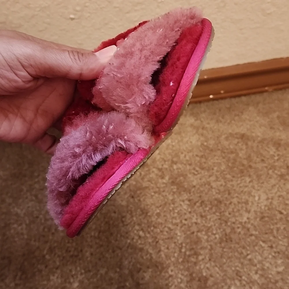 UGG T Fluff Yeah Metallic Sparkle Slippers